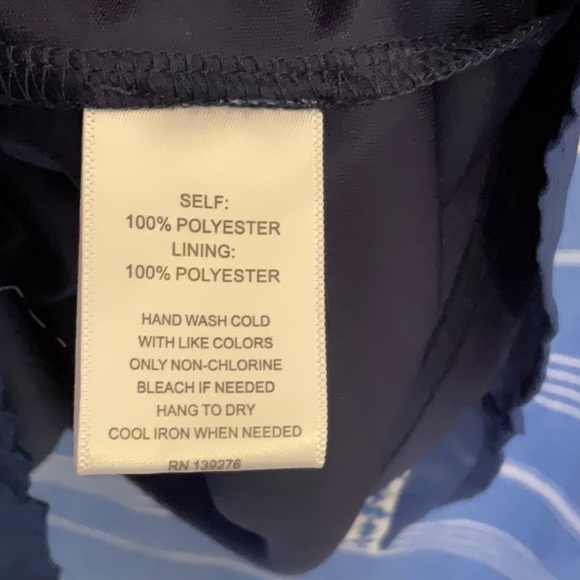 Signature Studio Dress - Picture 5 of 5